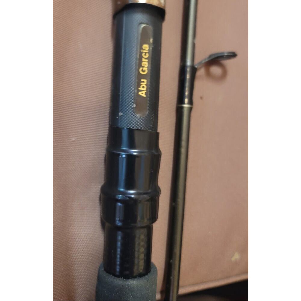Abu Garcia 6'6" 2 Piece ACCU balance MeD Action With ACCU BAL 300 REEL COMBO - Picture 6 of 7